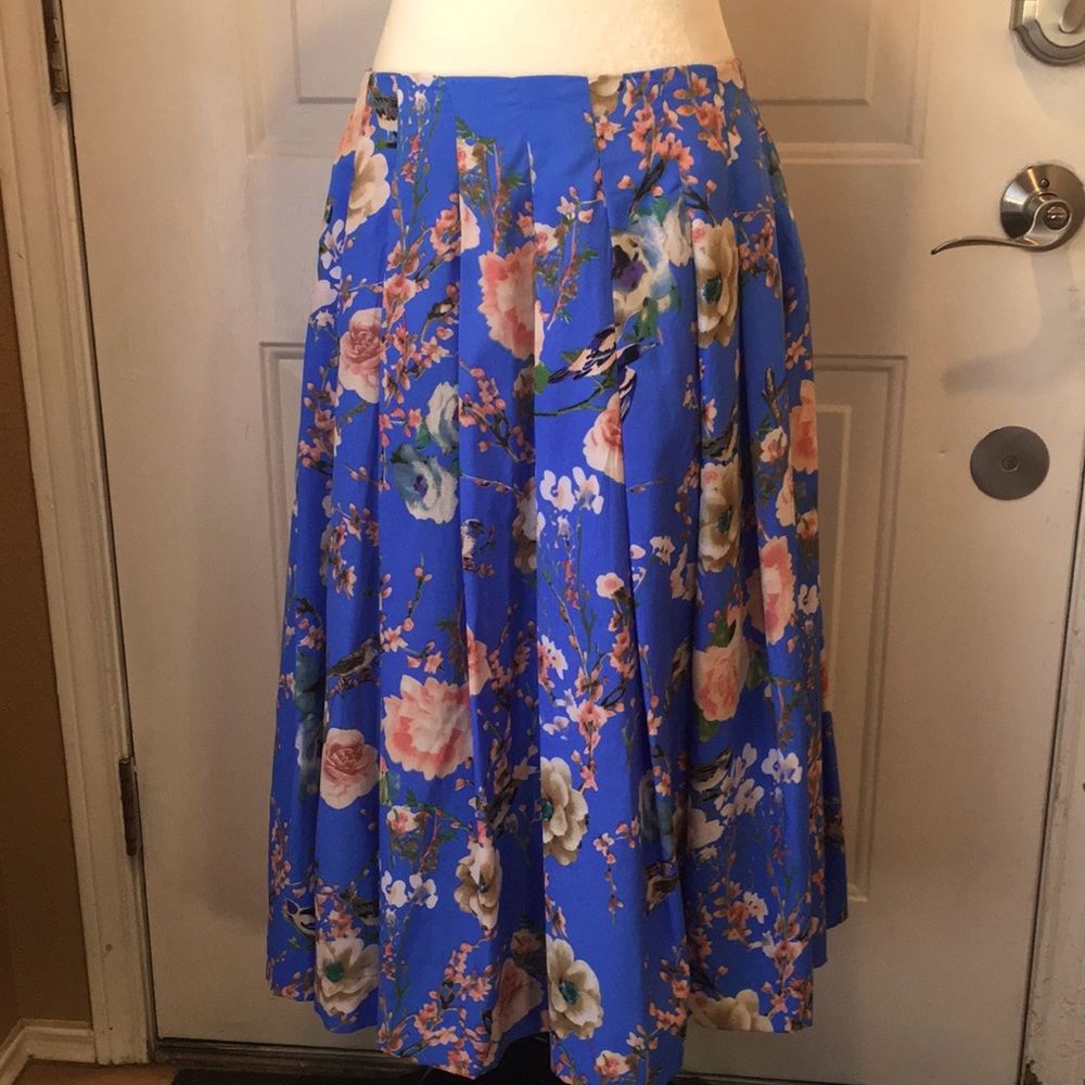 Gorgeous Mix Nouveau midi skirt size medium